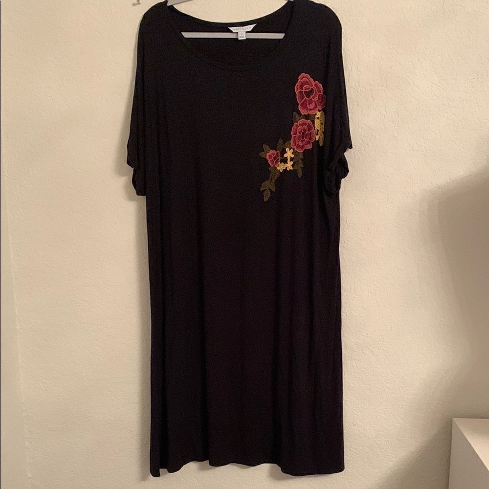 Boutique Floral Embroidered Black Dress Short Sleeve Size 2X